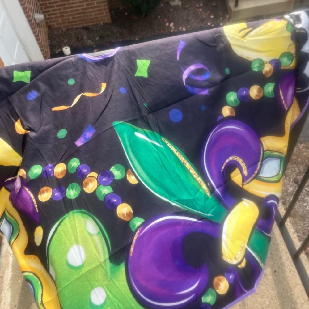 Mardi Gras Christmas Tree Skirt - Picture 13 of 16